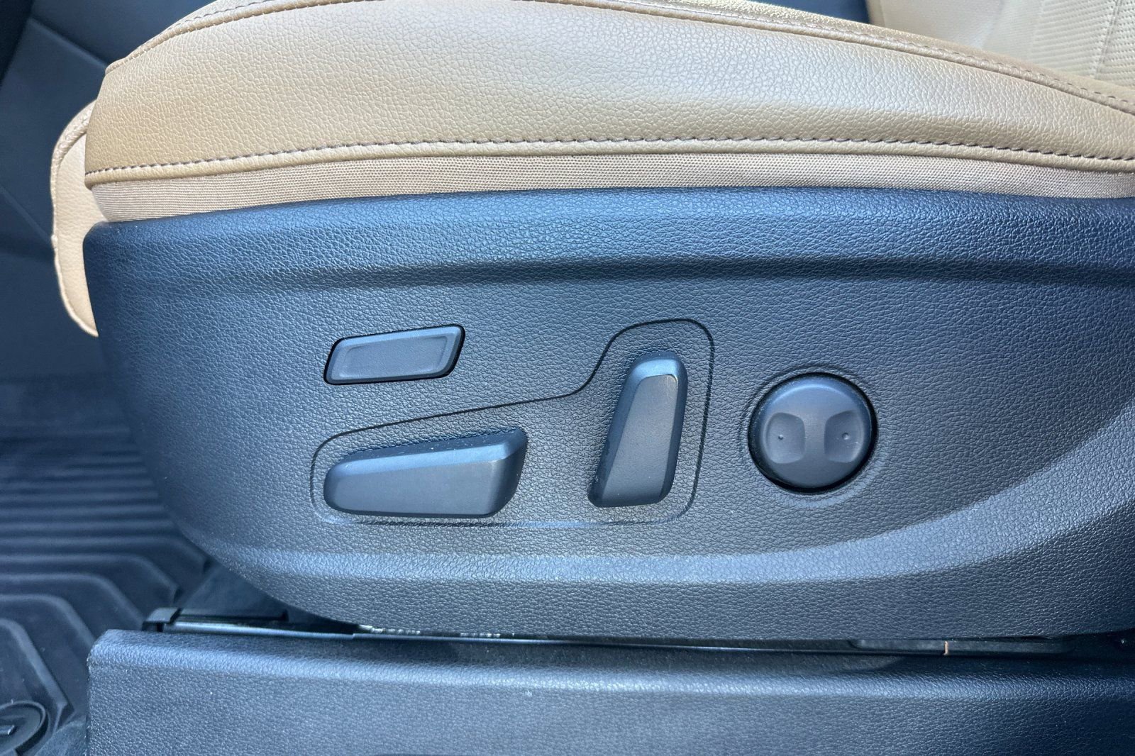 Used 2022 Kia Telluride SX w/ Nightfall Edition Package image 13