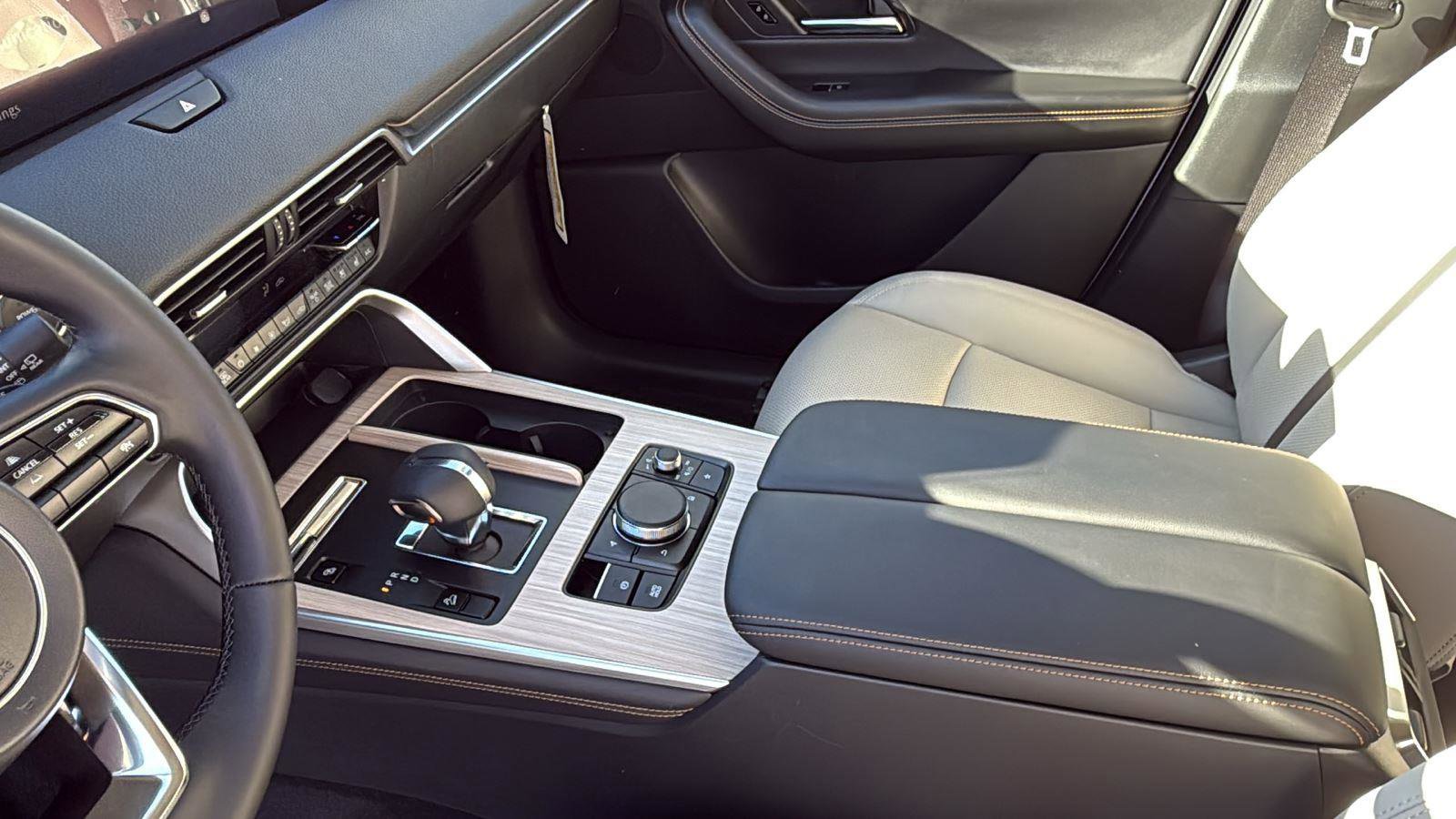 New 2026 MAZDA CX-90 Plug-In Hybrid w/ Preferred image 15