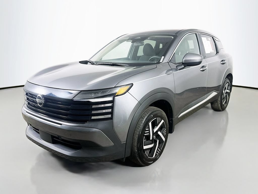 Used 2025 Nissan Kicks SV FWD image 3