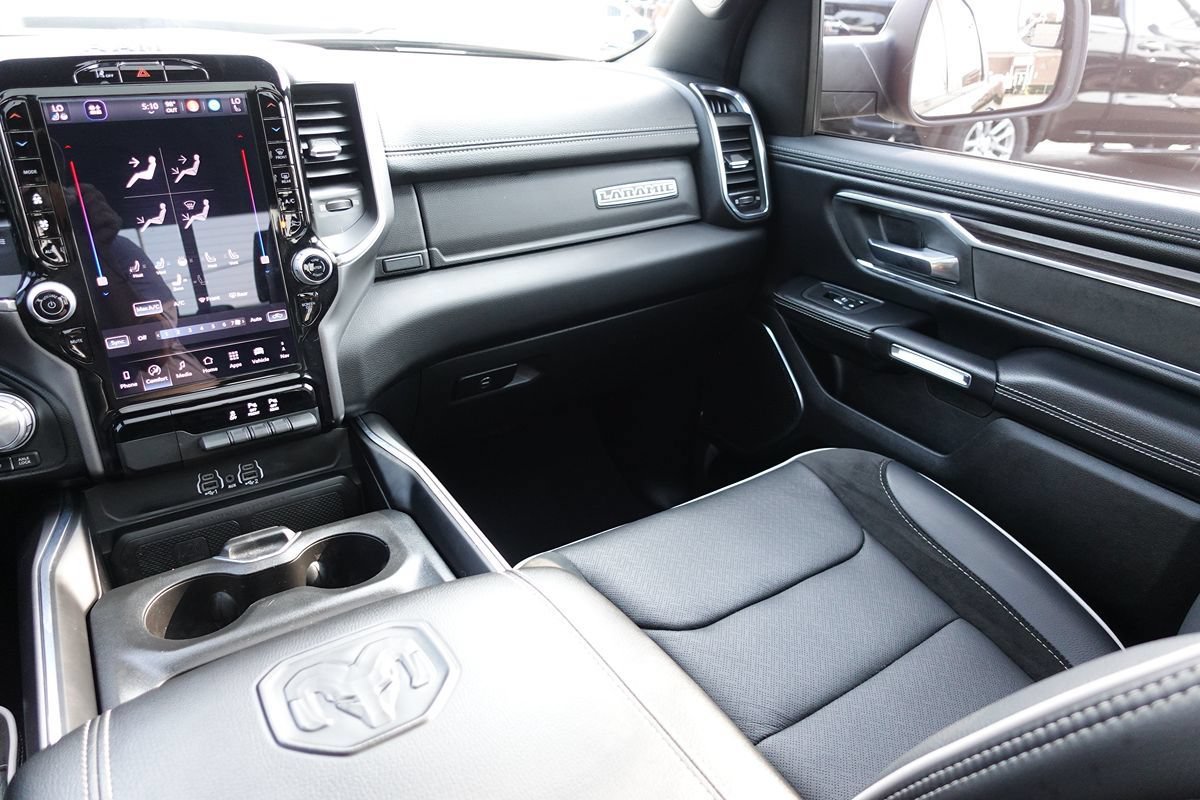 Used 2025 RAM 1500 Laramie w/ Sport Appearance Package AWD/4WD image 41