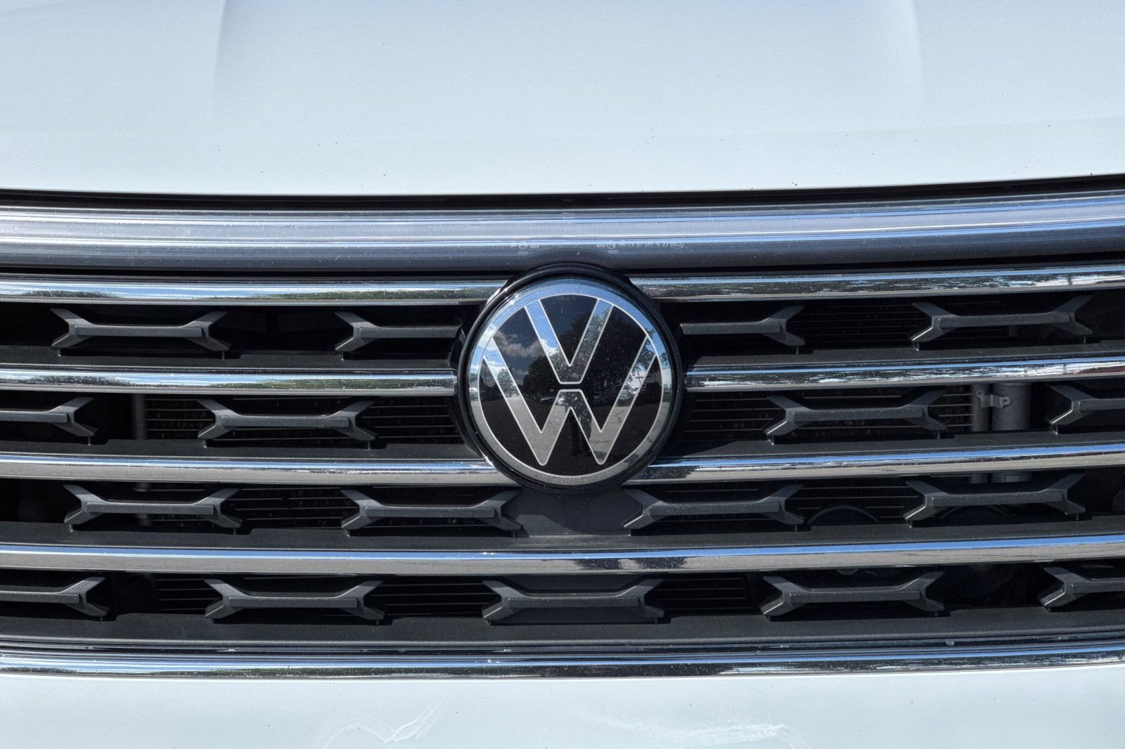Used 2024 Volkswagen Atlas SE AWD/4WD image 46