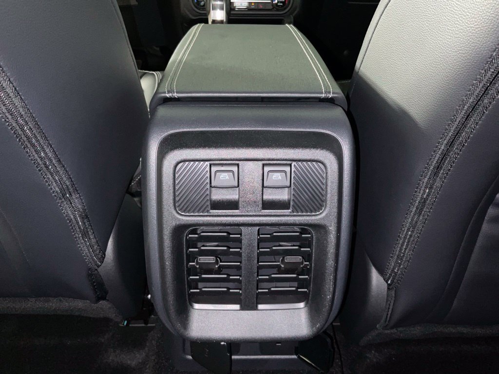 New 2026 Ford Bronco Outer Banks w/ Sasquatch Package AWD/4WD image 17
