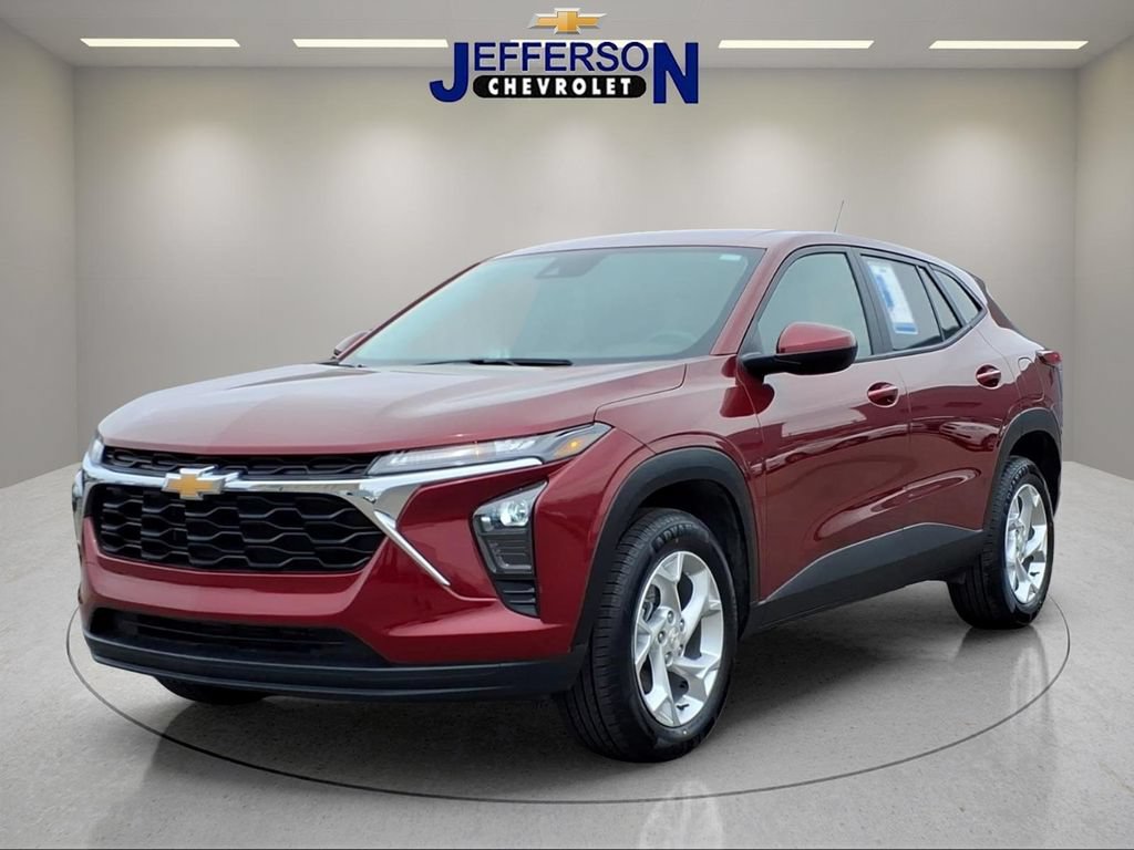 Used 2024 Chevrolet Trax LS w/ LS Convenience Package FWD image 1