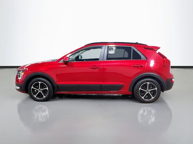 Used 2024 Kia Niro LX image 4