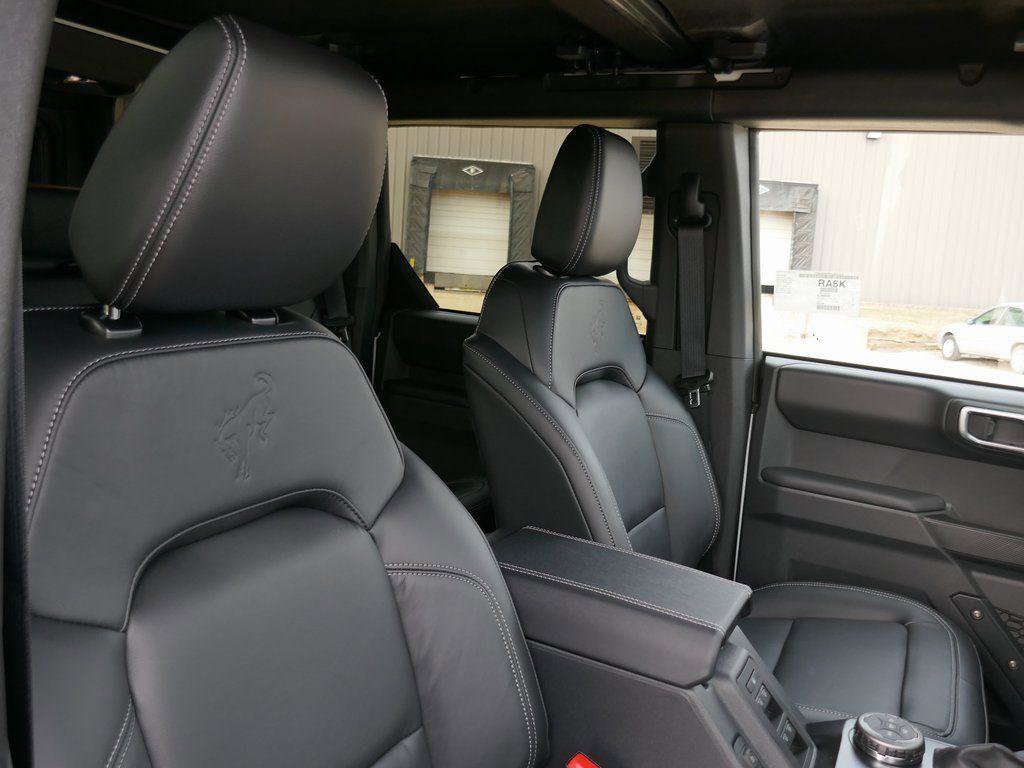 New 2025 Ford Bronco Outer Banks image 9