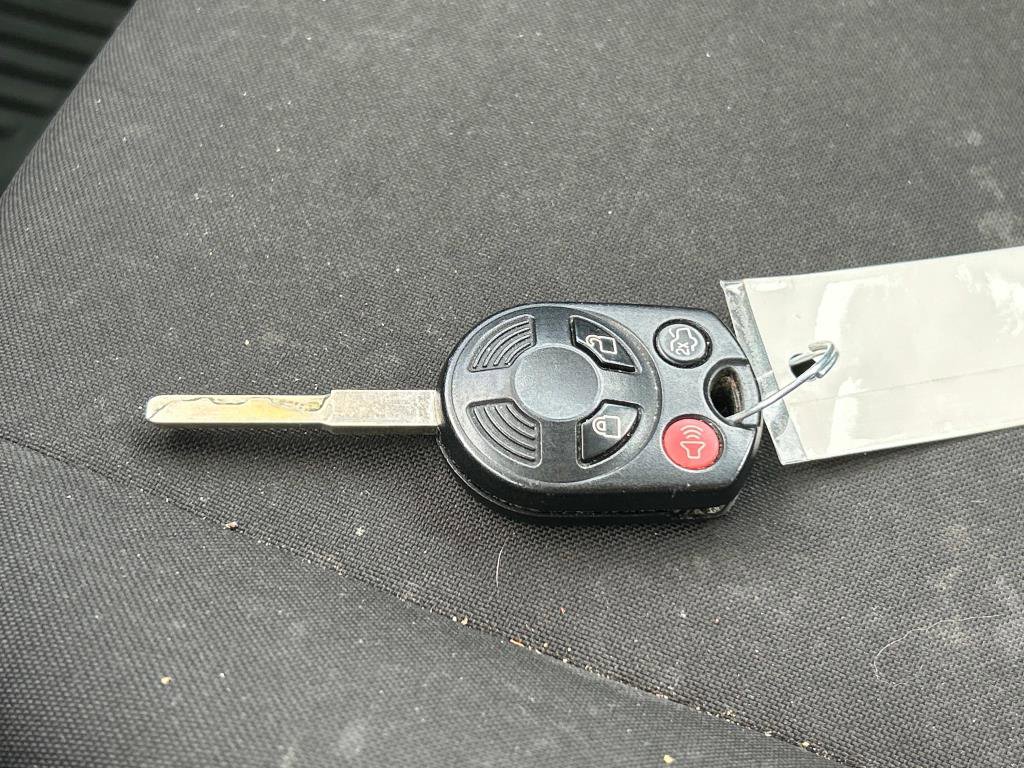 Used 2016 Ford Focus SE w/ SE Power Seat Package image 32