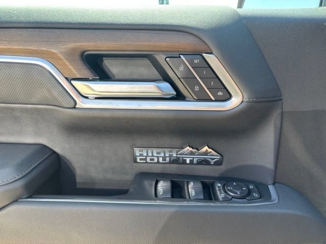 New 2026 Chevrolet Silverado 1500 High Country AWD/4WD image 24