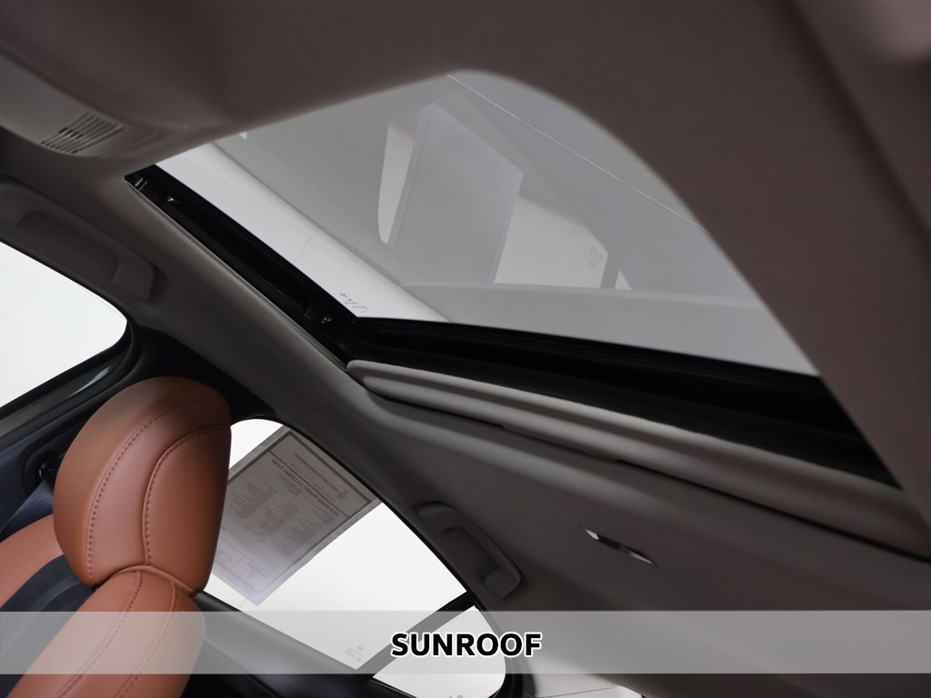 Used 2024 MAZDA MAZDA3 s image 3