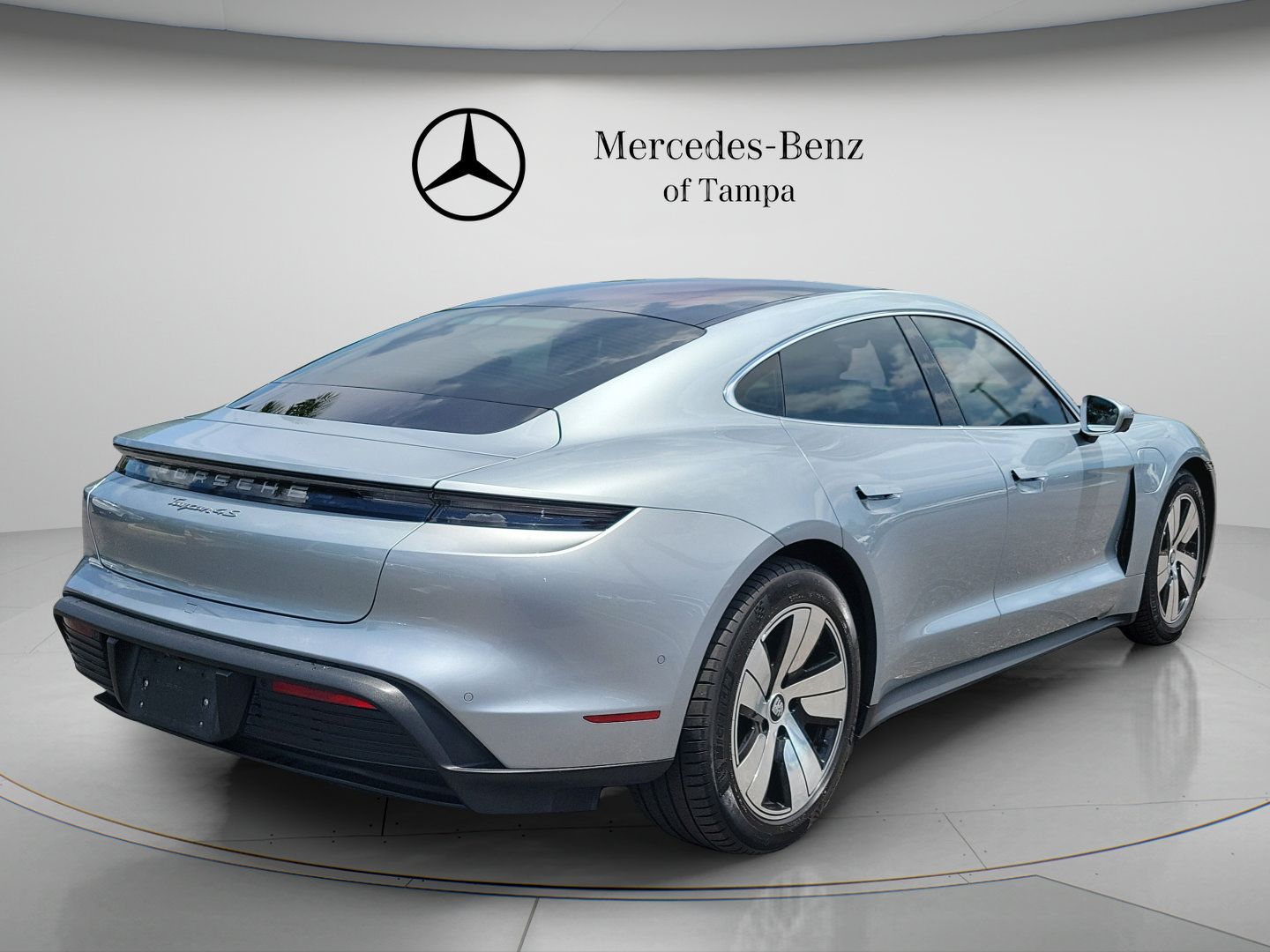 Used 2020 Porsche Taycan 4S AWD/4WD image 3