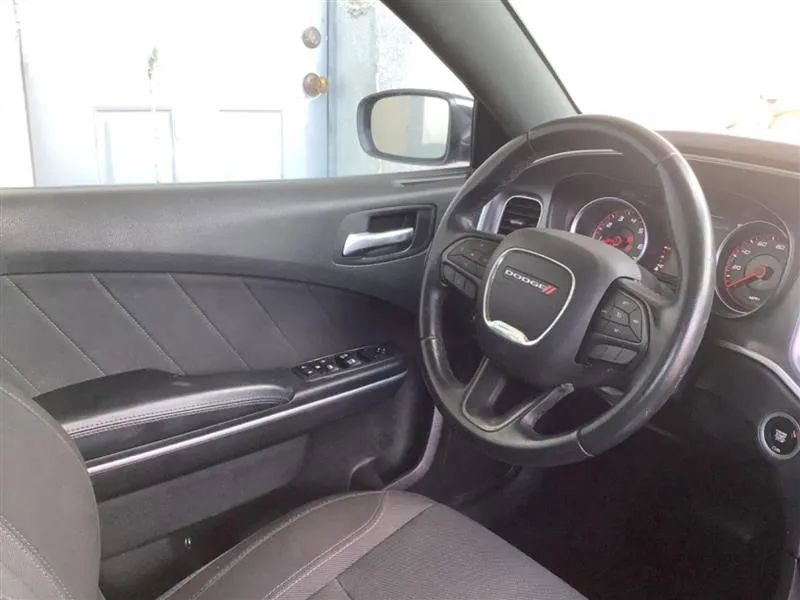 Used 2019 Dodge Charger SXT RWD image 15
