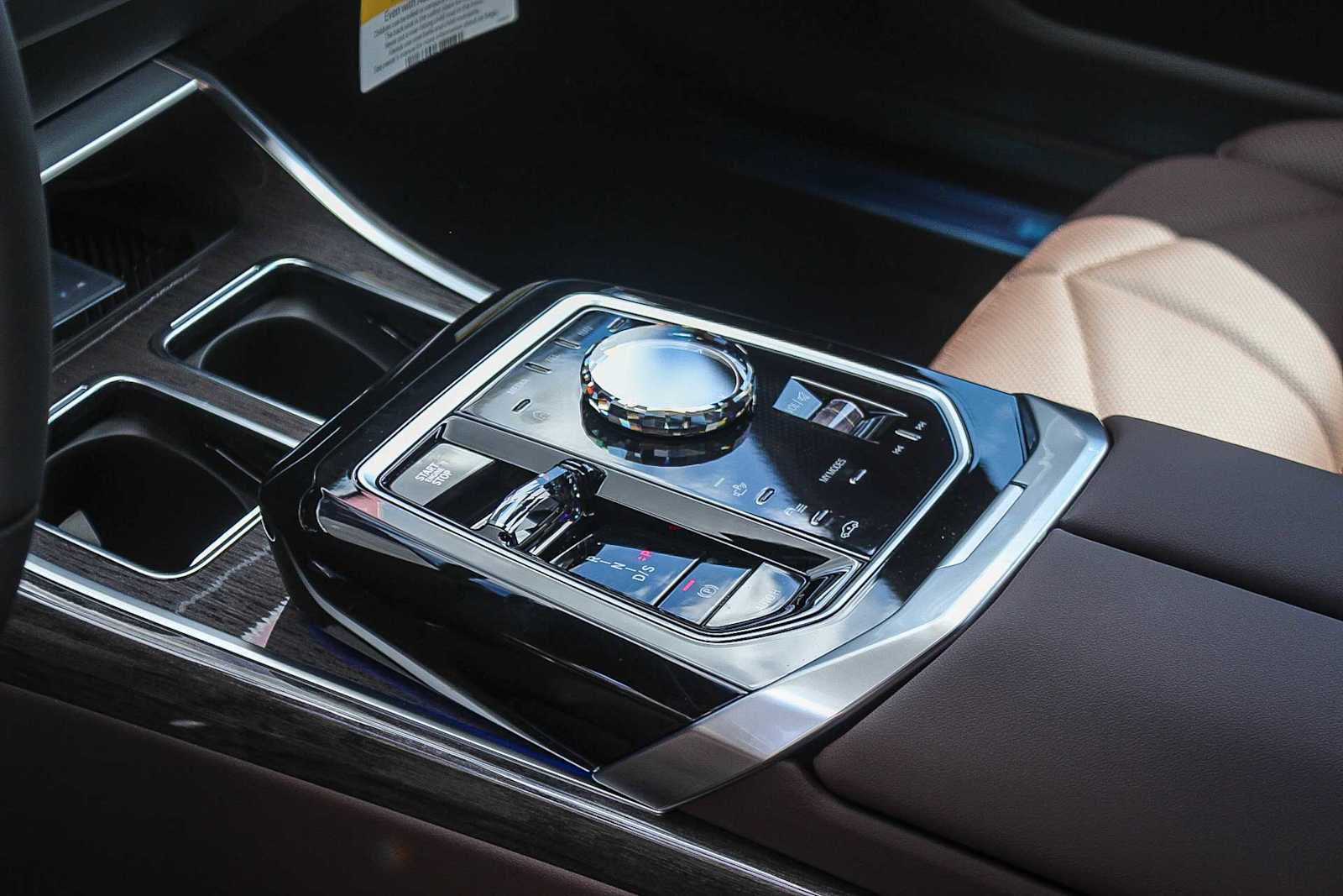 New 2026 BMW 740i RWD image 19