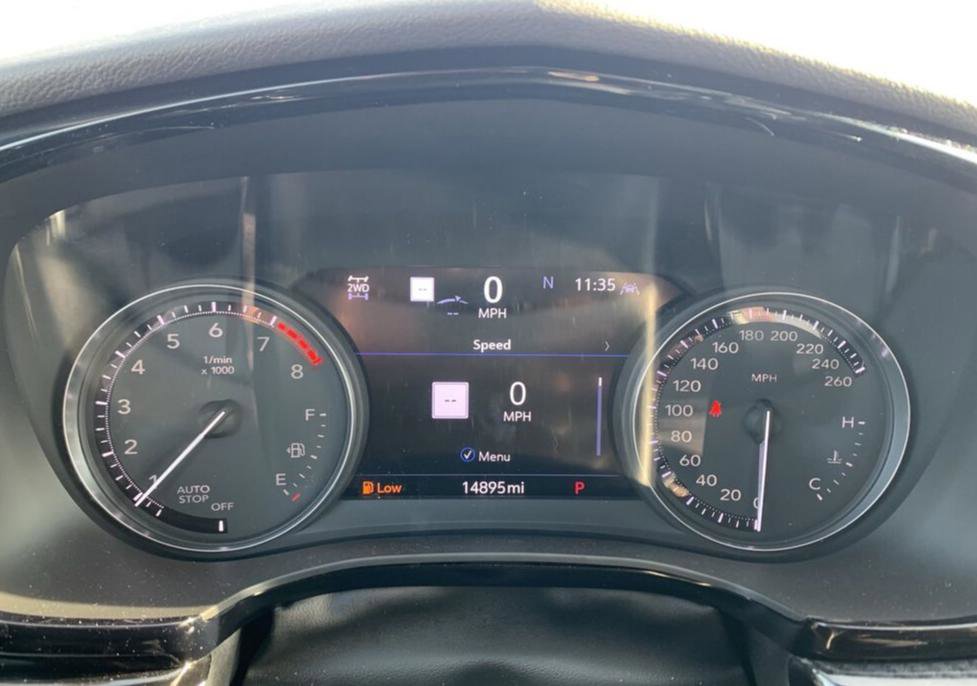 Used 2024 Cadillac XT6 Sport w/ LPO, ONYX Package image 25