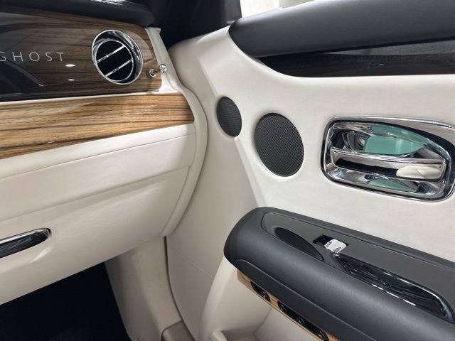 Used 2023 Rolls-Royce Ghost image 34
