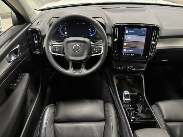 Used 2023 Volvo XC40 B4 Ultimate w/ Protection Package Premier image 12