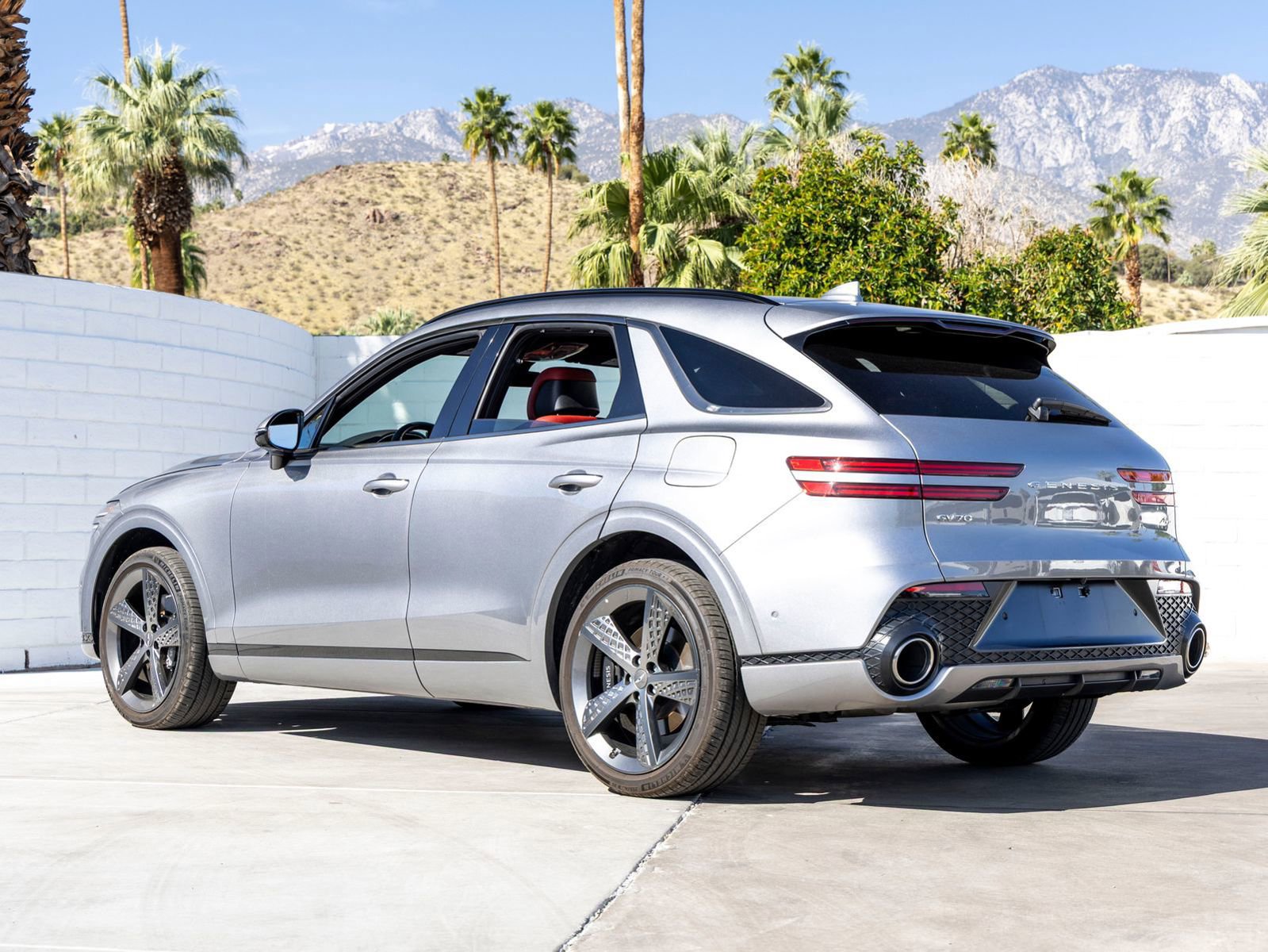 Used 2023 Genesis GV70 2.5T Sport Prestige w/ Sport Prestige Package image 7