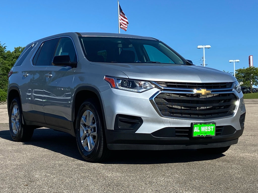 Used 2020 Chevrolet Traverse LS FWD image 2