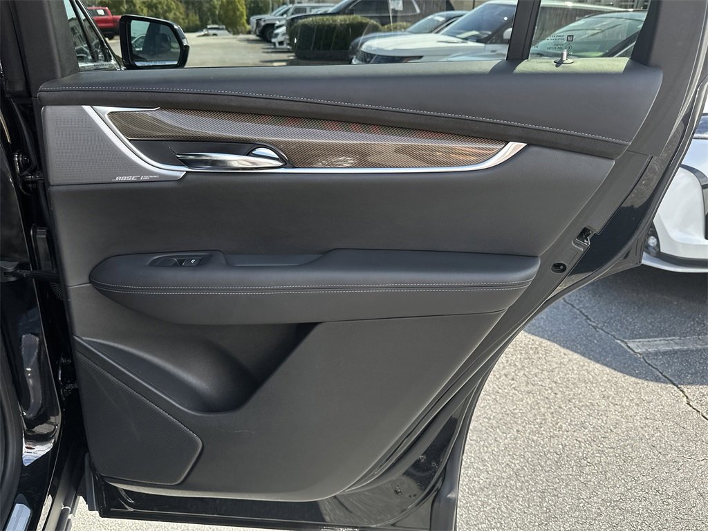 Used 2020 Cadillac XT6 Premium Luxury w/ Platinum Package image 16