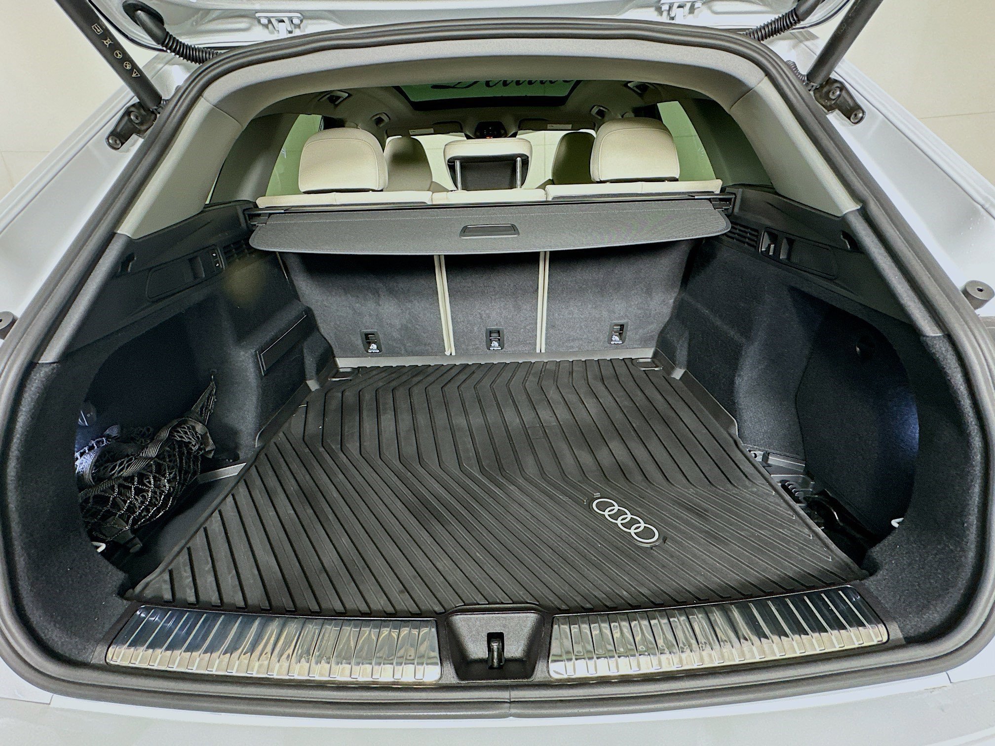 Used 2025 Audi Q5 Prestige image 26