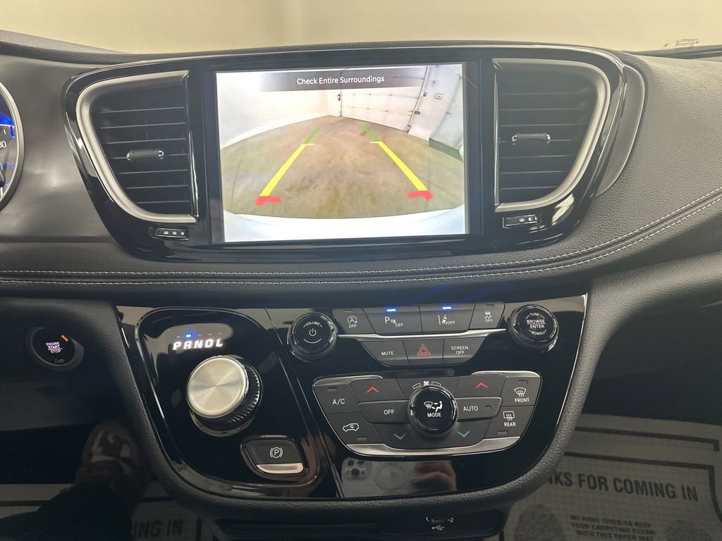 New 2026 Chrysler Pacifica Select image 38