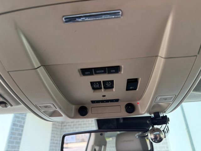 Used 2016 GMC Sierra 3500 Denali w/ Duramax Plus Package AWD/4WD image 38
