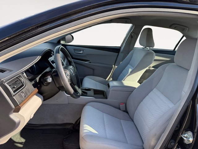 Used 2017 Toyota Camry LE FWD image 10