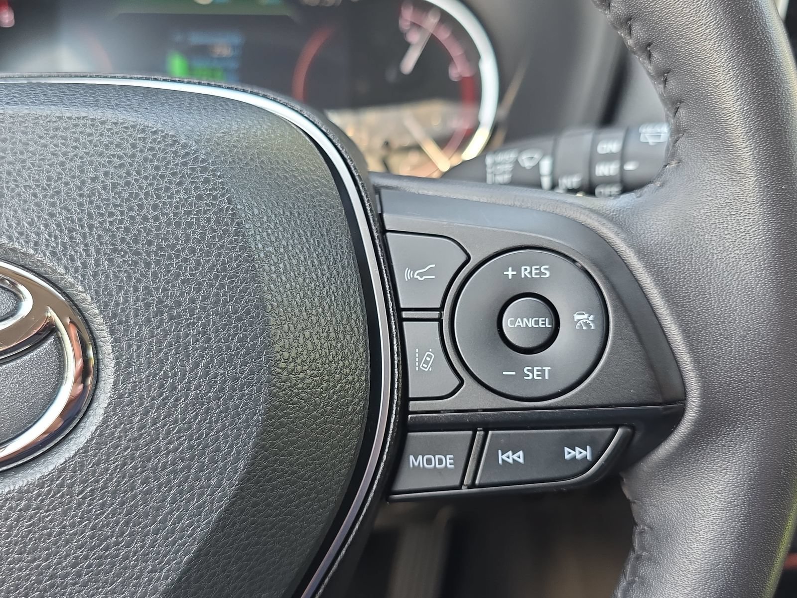 Used 2024 Toyota RAV4 Adventure AWD/4WD image 17