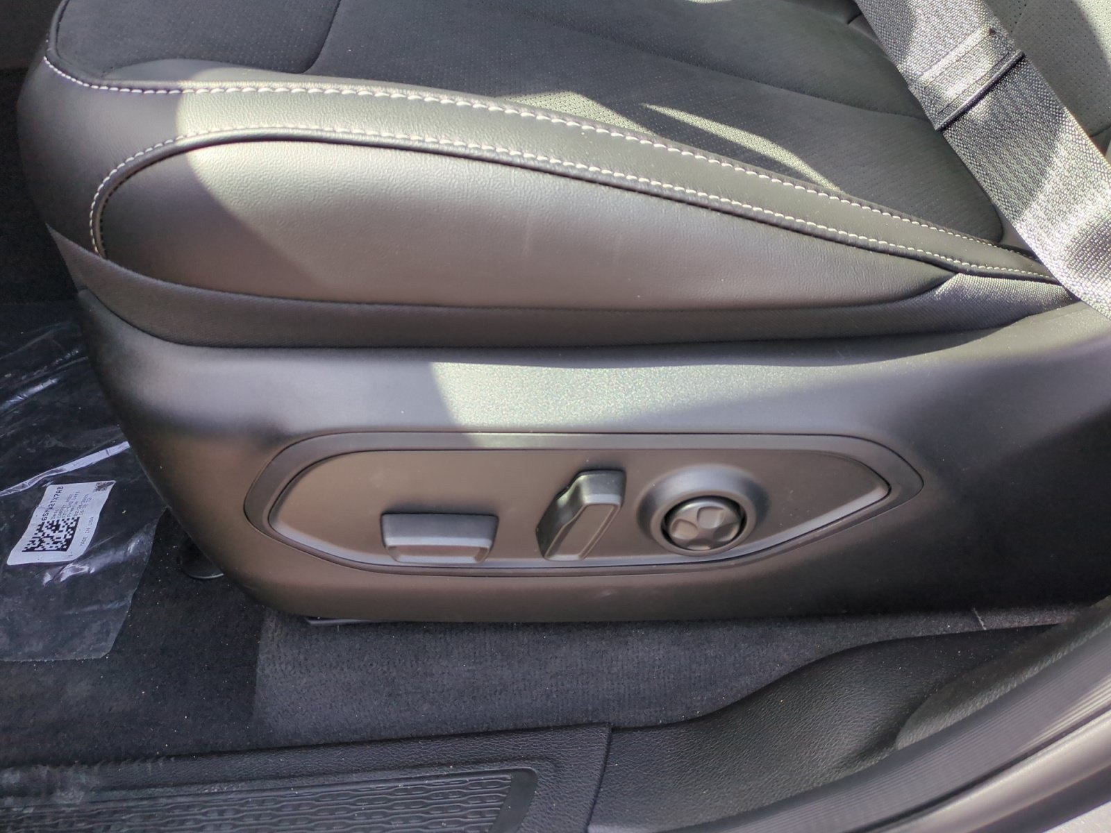 New 2026 Jeep Grand Cherokee Altitude AWD/4WD image 14