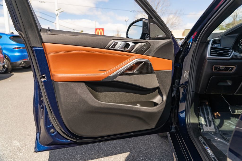 Used 2022 BMW X6 M50i w/ Executive Package image 12
