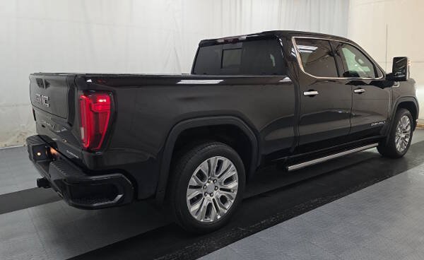 Used 2021 GMC Sierra 1500 Denali w/ Denali Ultimate Package AWD/4WD image 2