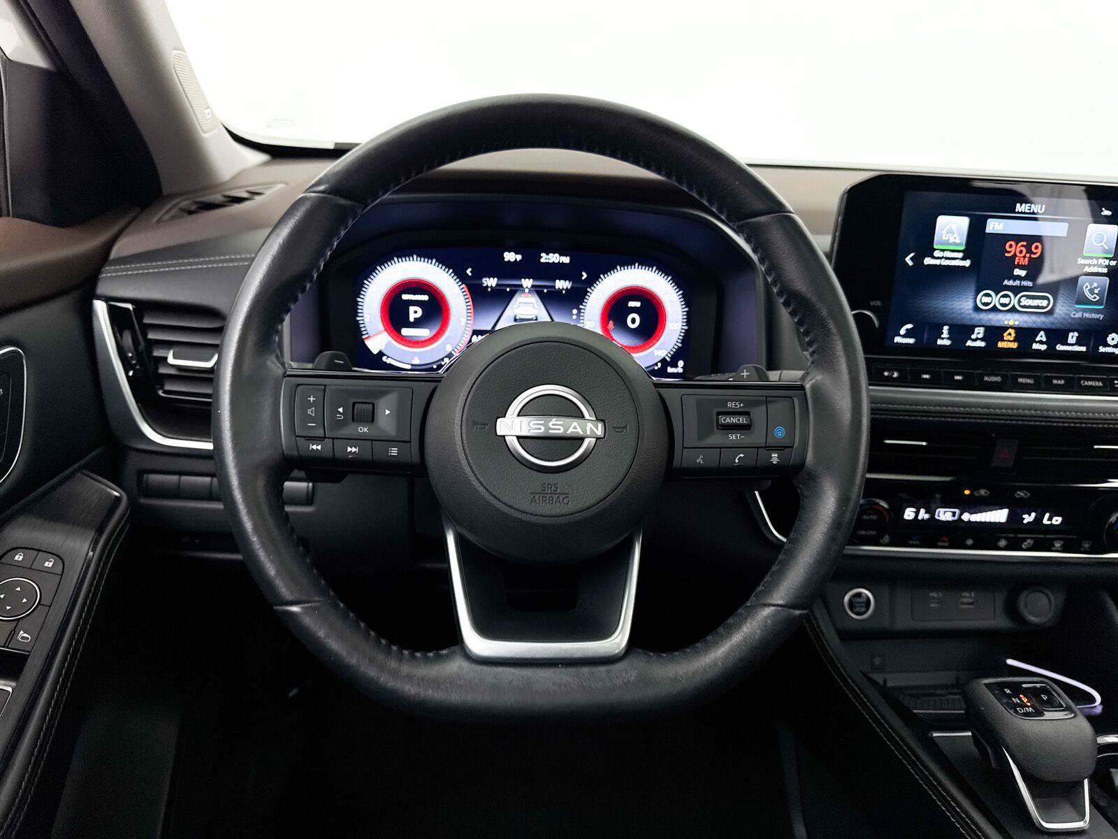 Used 2023 Nissan Rogue Platinum w/ Platinum Premium Package FWD image 33