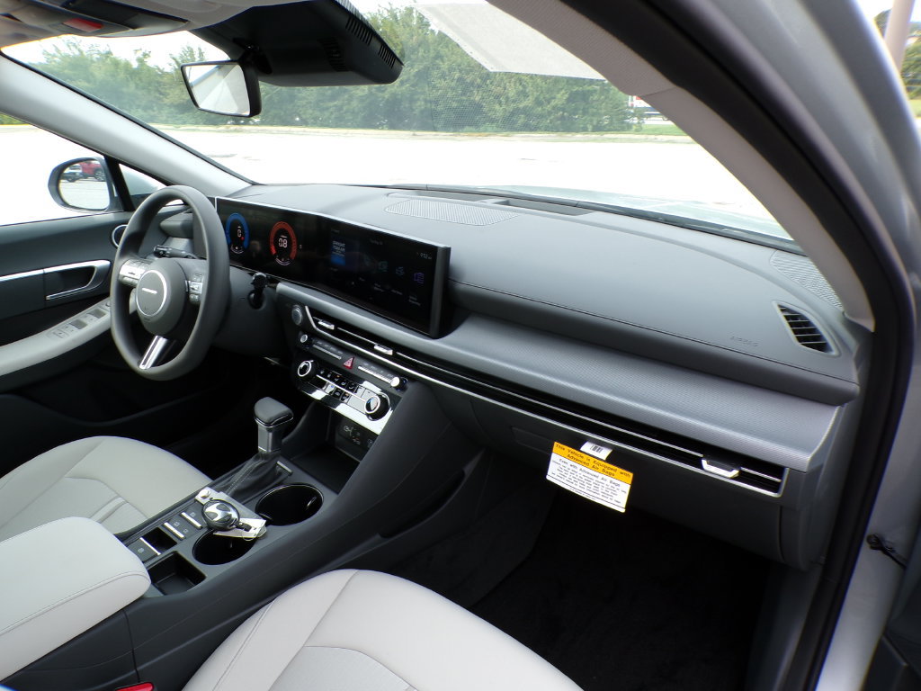New 2026 Hyundai Sonata SE FWD image 14