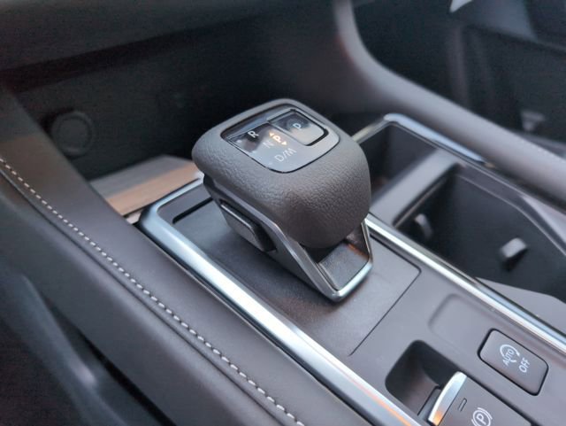 New 2025 Nissan Pathfinder SV w/ Black Appearance Package image 22