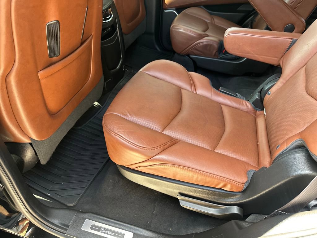 Used 2017 Cadillac Escalade Premium Luxury RWD image 39