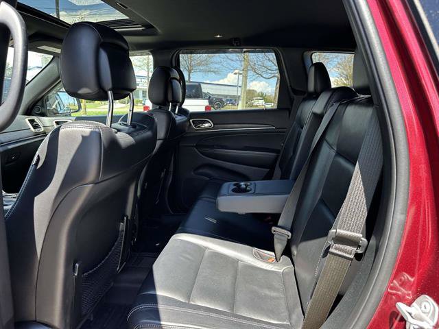 Used 2017 Jeep Grand Cherokee Limited AWD/4WD image 36