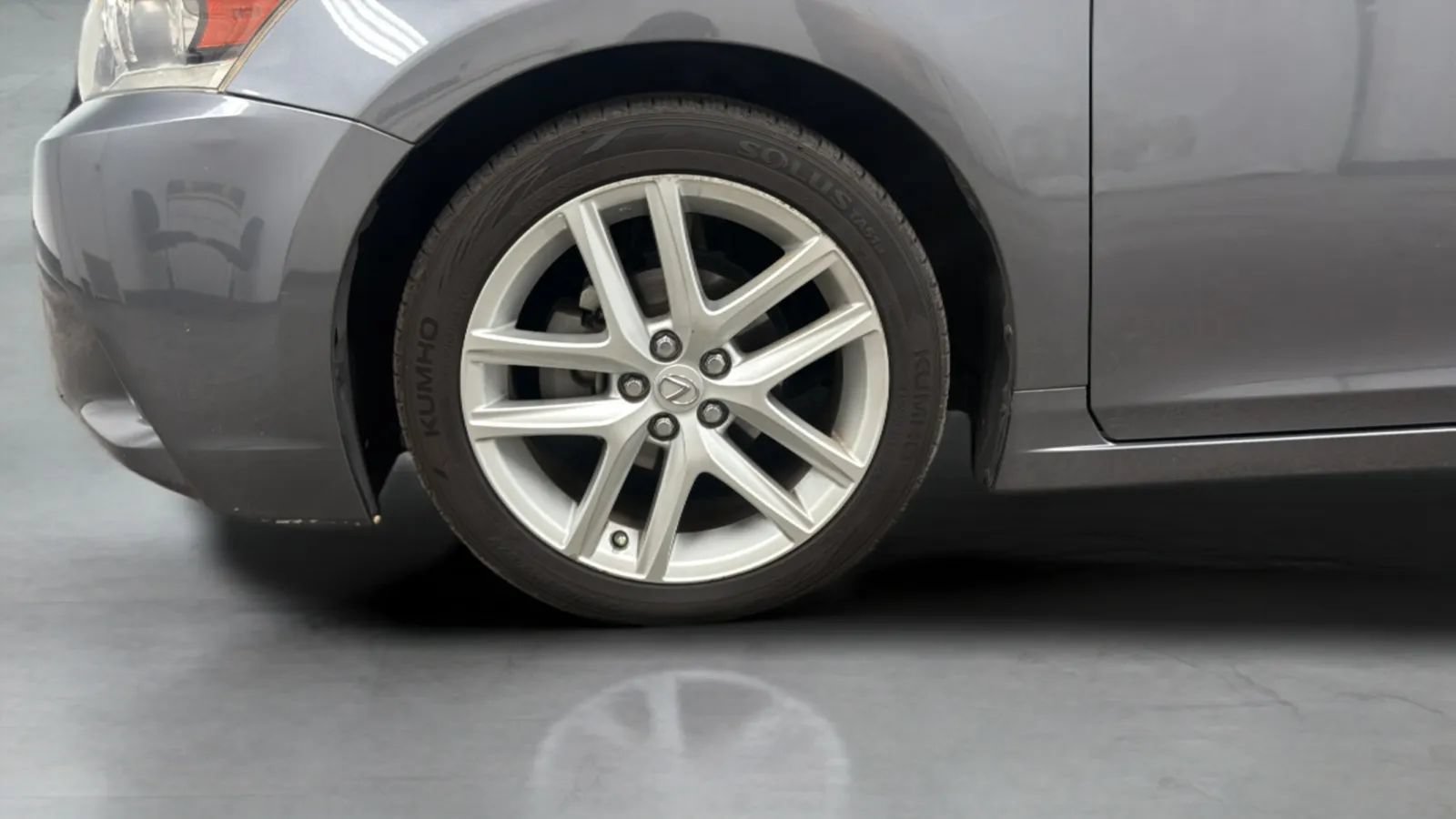 Used 2015 Lexus CT 200h FWD image 26