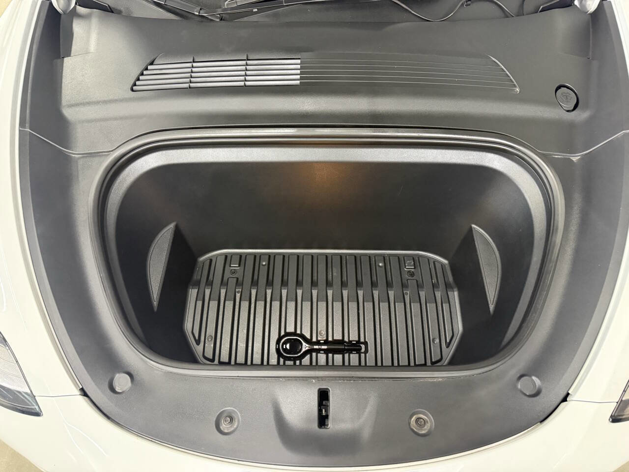 Used 2021 Tesla Model Y Long Range image 7