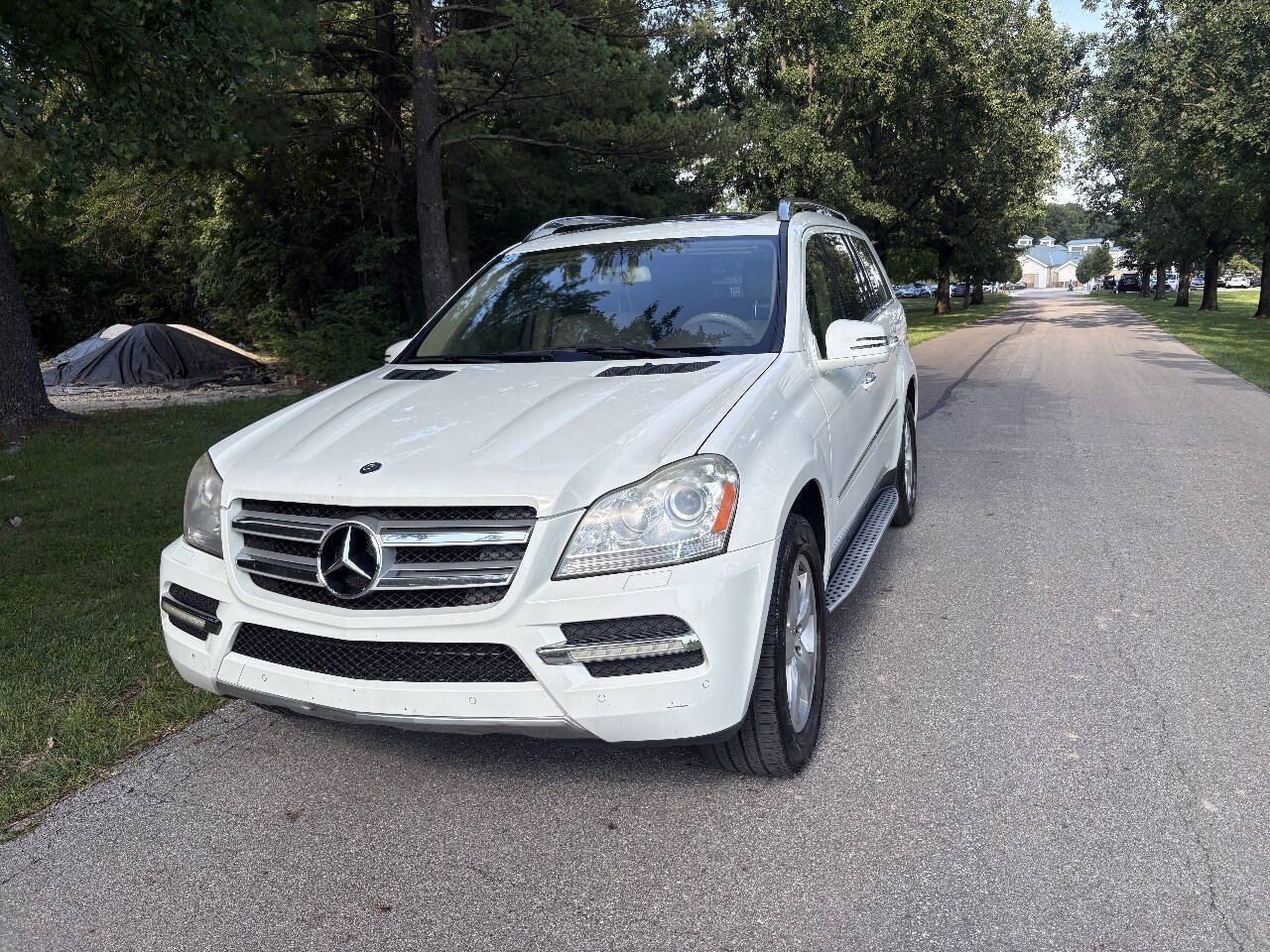 Used 2012 Mercedes-Benz GL 450 4MATIC w/ Premium 1 Pkg image 3
