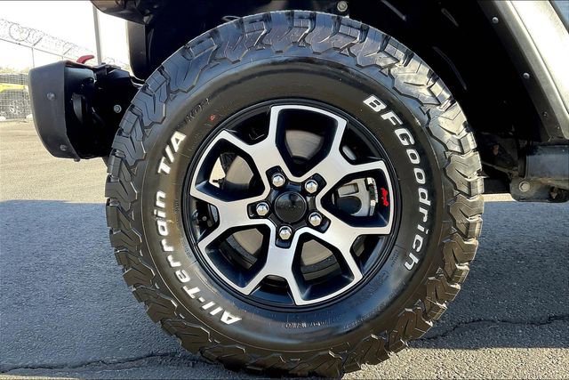 Used 2022 Jeep Gladiator Rubicon w/ LED Lighting Group AWD/4WD image 8