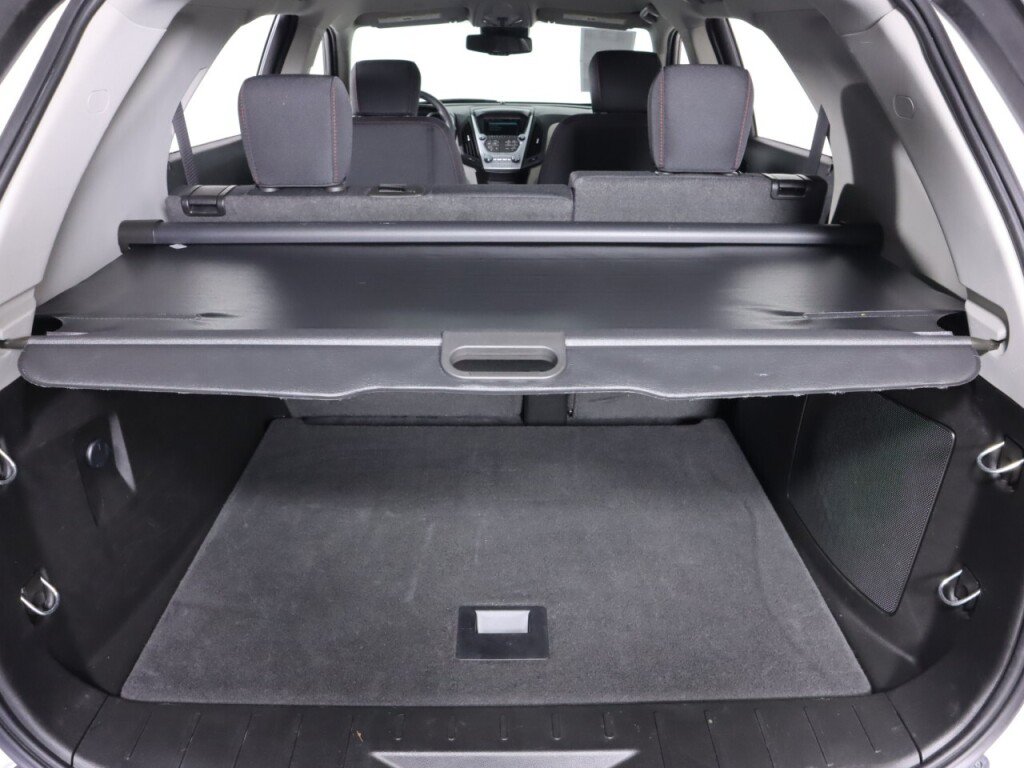 Used 2017 Chevrolet Equinox LT FWD image 29