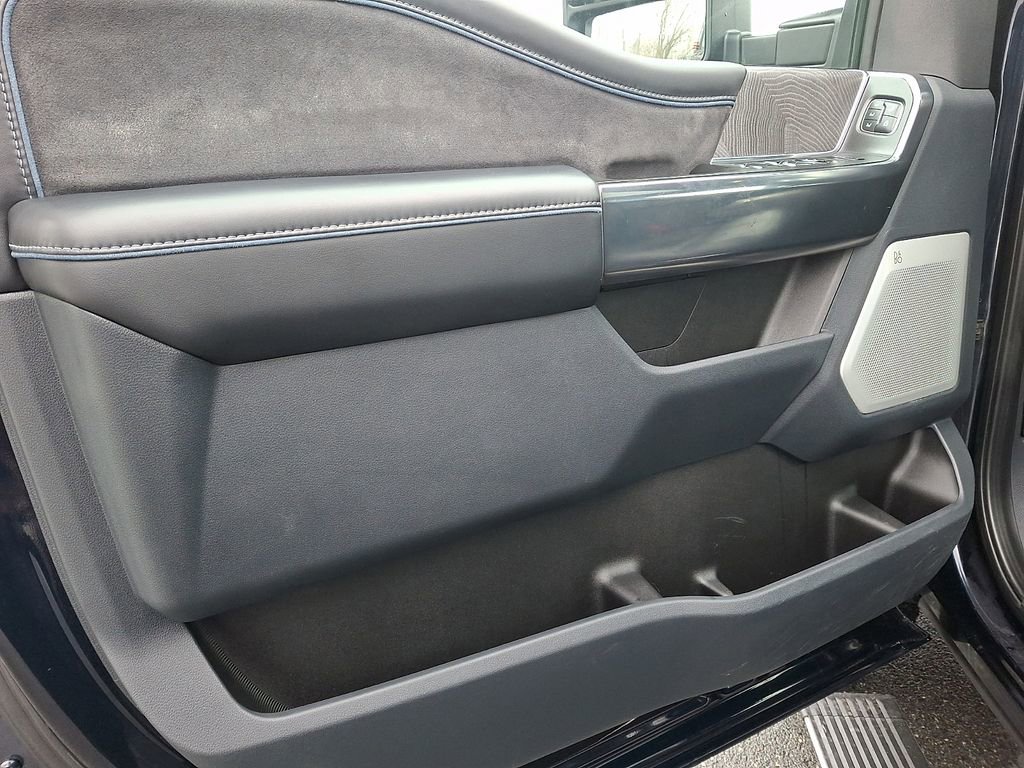 Used 2025 Ford F250 Platinum image 12