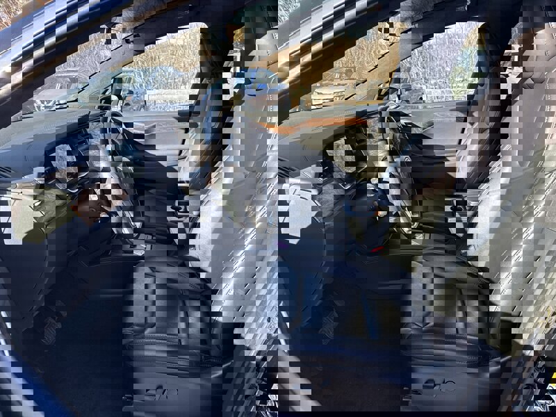 Used 2021 Tesla Model X Long Range image 9