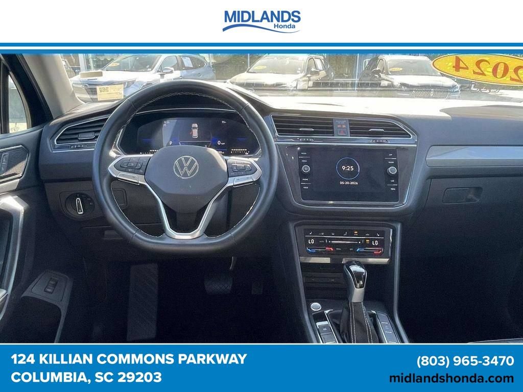 Used 2024 Volkswagen Tiguan SE FWD image 13