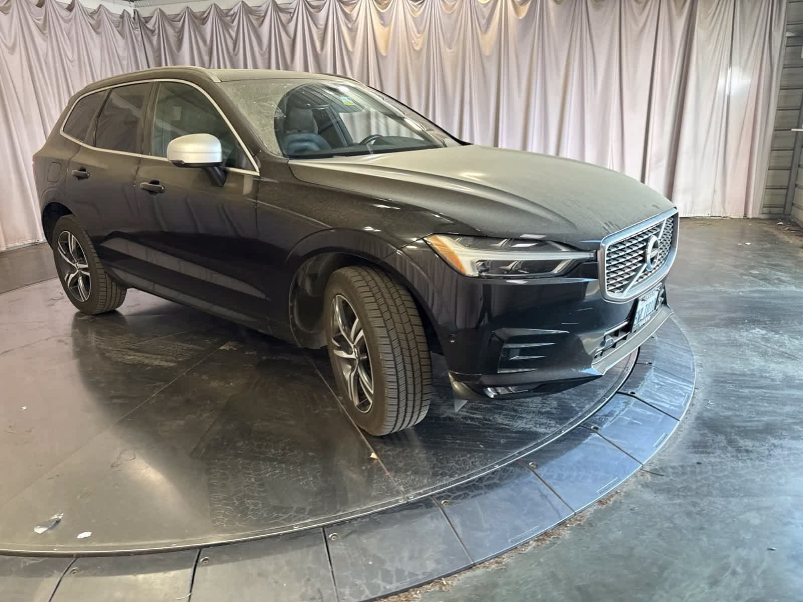 Used 2018 Volvo XC60 T5 R-Design w/ Convenience Package AWD/4WD image 2