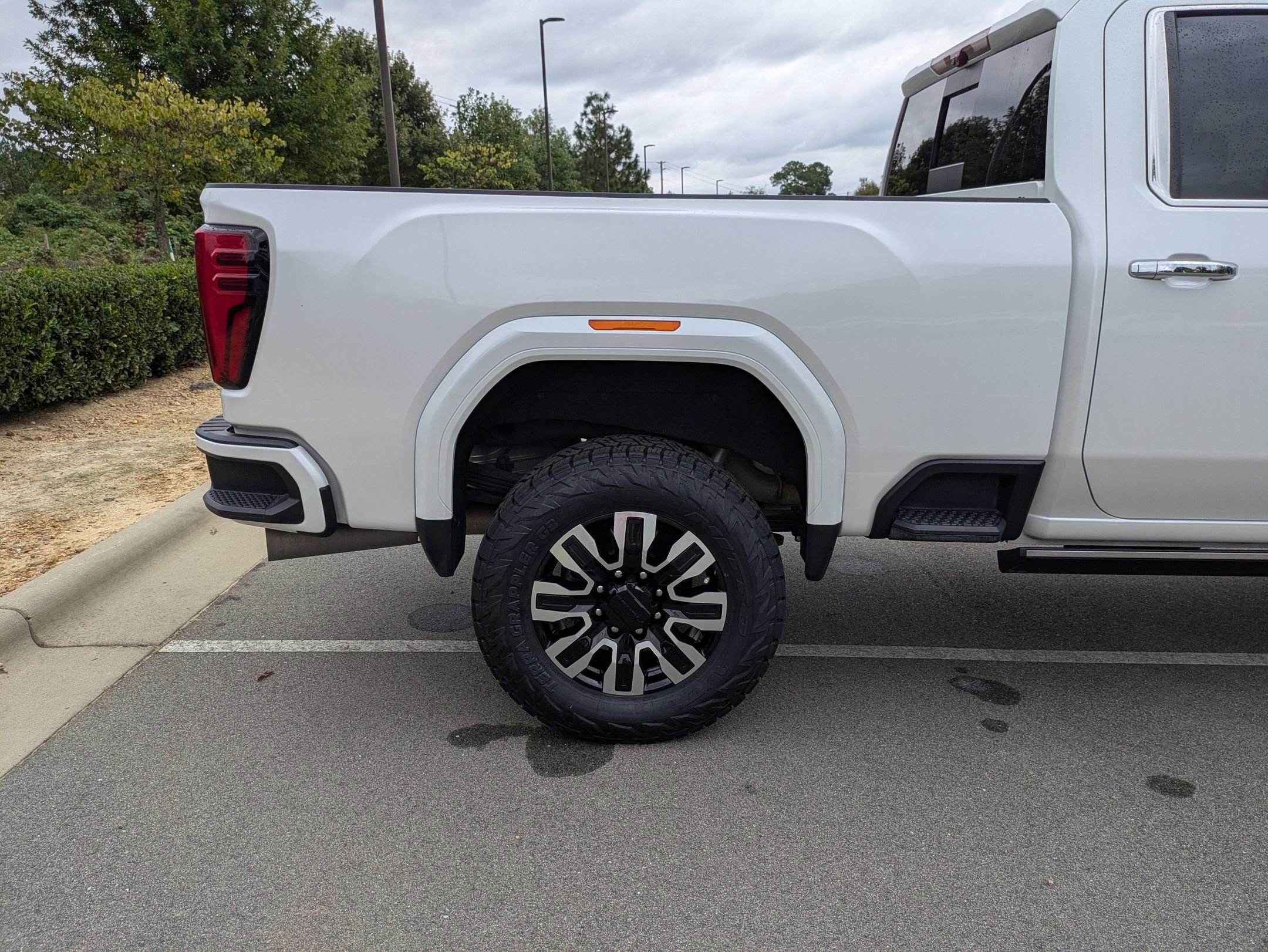Used 2024 GMC Sierra 2500 Denali Ultimate image 35