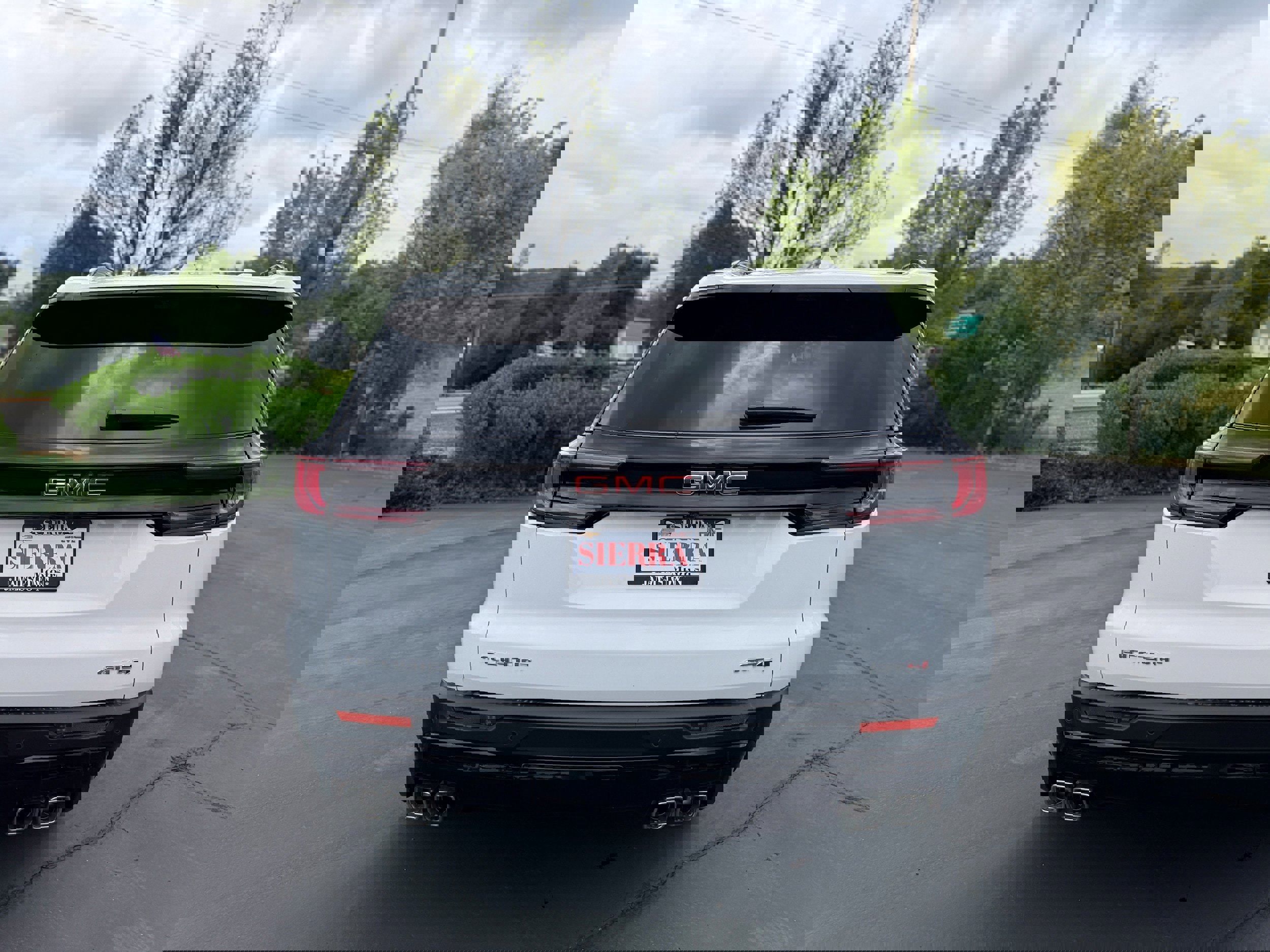 New 2026 GMC Acadia AT4 w/ LPO, Floor Liner Package image 5