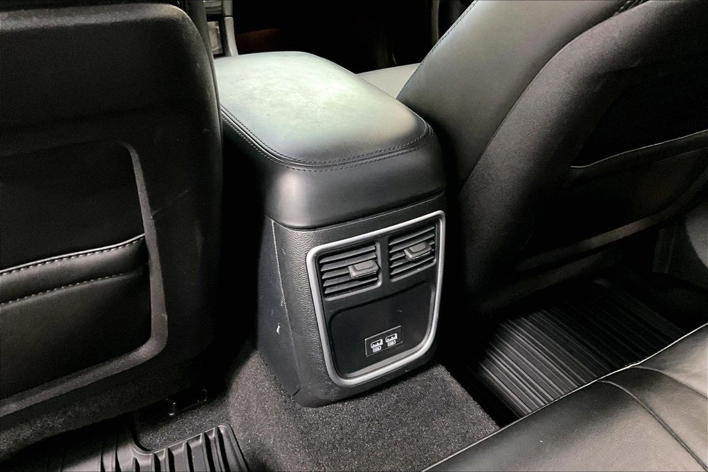 Used 2021 Chrysler 300 Touring L RWD image 28