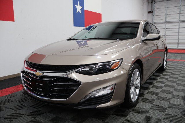 Used 2023 Chevrolet Malibu LT w/ Driver Confidence Package FWD image 3