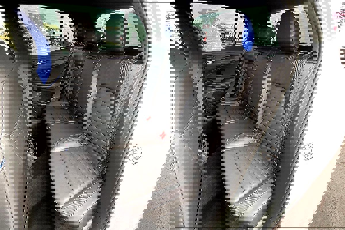 Used 2024 Volkswagen Golf R image 17