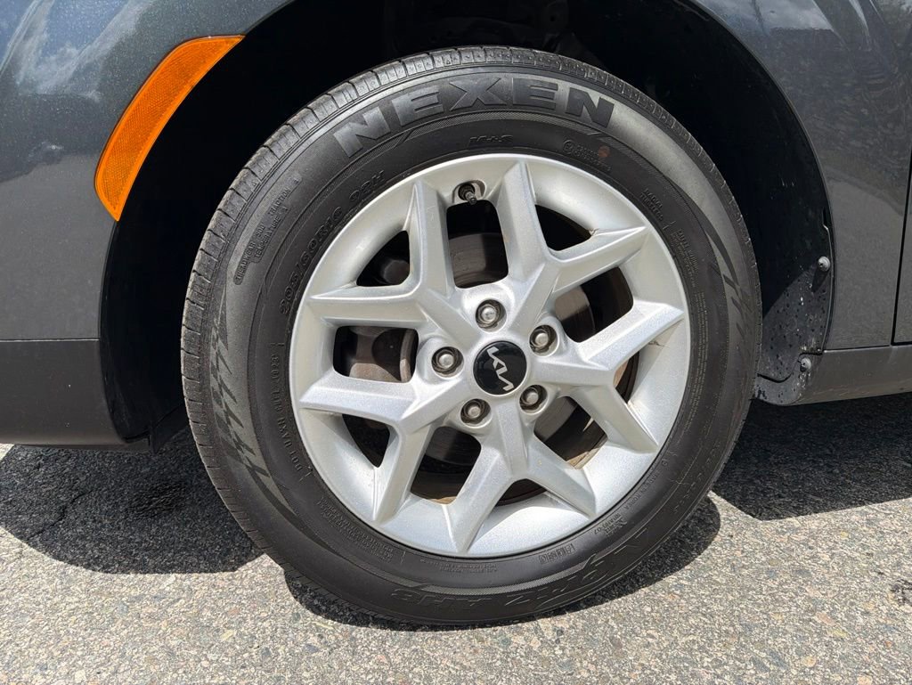Certified 2023 Kia Soul LX w/ LX Technology Package FWD image 6