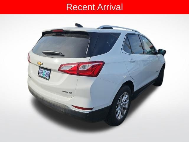 Used 2018 Chevrolet Equinox LT w/ Sun & Infotainment Package image 3